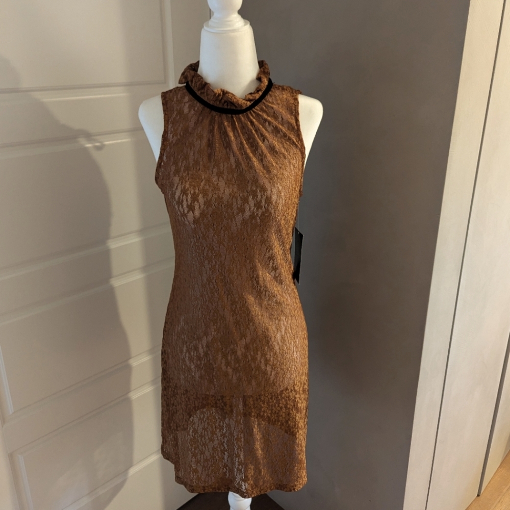 Mini lace dress